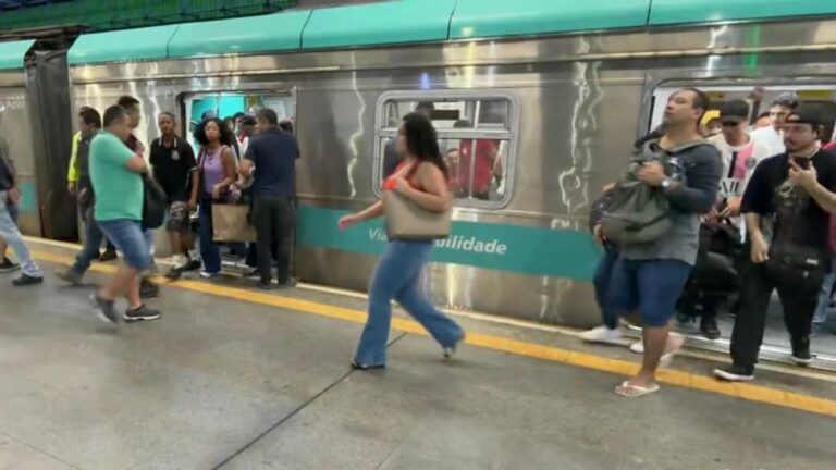 Linha 8-Diamante tem operação prejudicada e PAESE ativo após falha em trem nesta terça-feira (24)
