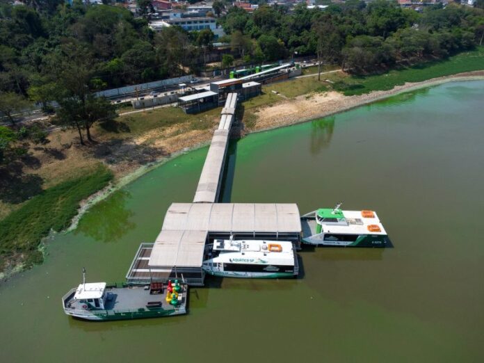 Aquático-SP atinge um milhão de passageiros, reduz tempo de viagem, mas enfrenta queixas sobre ônibus alimentadores