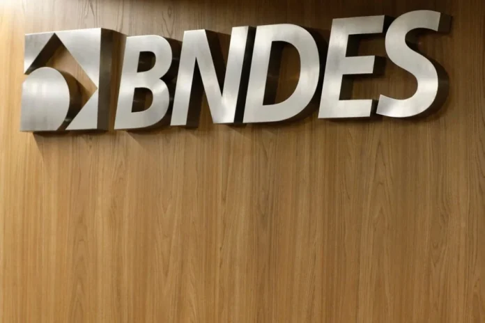 BNDES liberou R$ 7,5 bi em créditos a produtores atingidos por crises climáticas