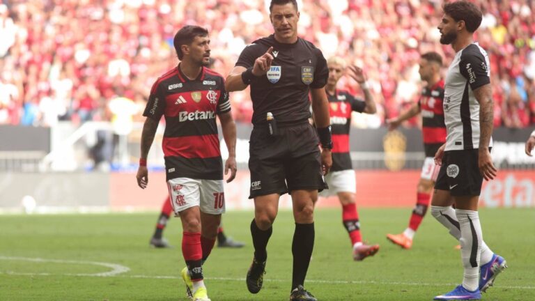 CBF se explica e justifica procedimento da arbitragem em expulsão de Carrascal