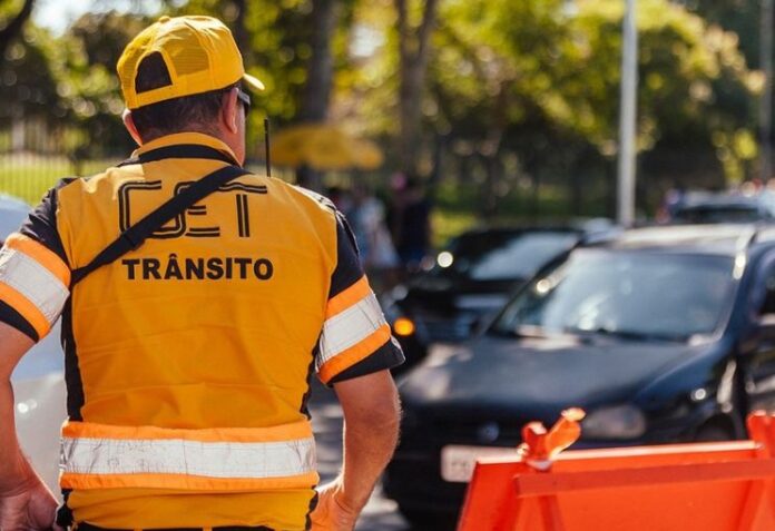 CET interdita vias e altera o trânsito no entorno do Anhembi por causa do Carnaval