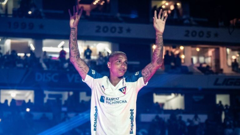 Capitão da LDU diz como é conviver com Deyverson e cita brincadeira com final da Libertadores de 2021