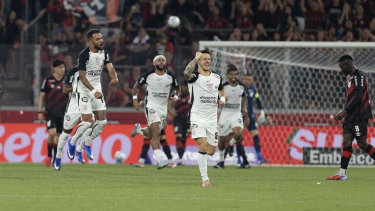 Com golaço de Garro, Corinthians bate o Athletico e tira 100% do rival no Brasileirão