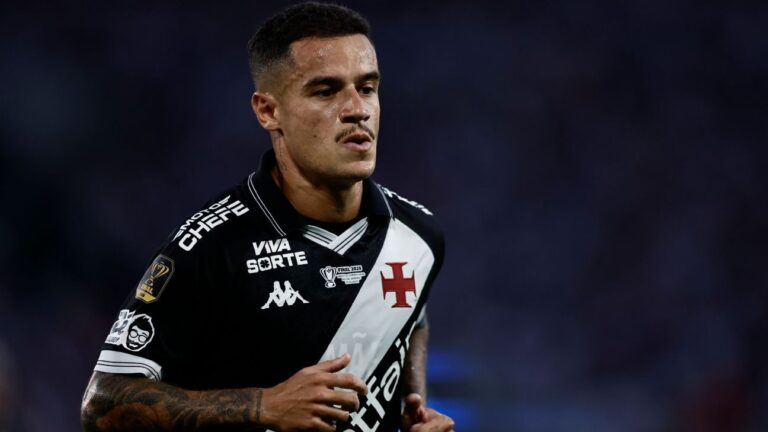 Coutinho faz post de despedida do Vasco, se diz cansado mentalmente e admite onde viu que ciclo tinha acabado: ‘Coração apertado’