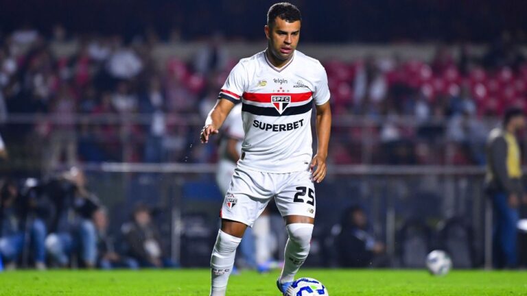Diretor do São Paulo abre bastidores de negociação frustrada com o Corinthians e crava: ‘Não vou dar Alisson de graça’