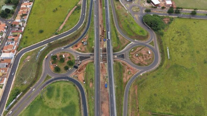 Ecovias Noroeste Paulista mantém alterações no trânsito de veículos no viaduto do Jardim Embaré, em São Carlos (SP)