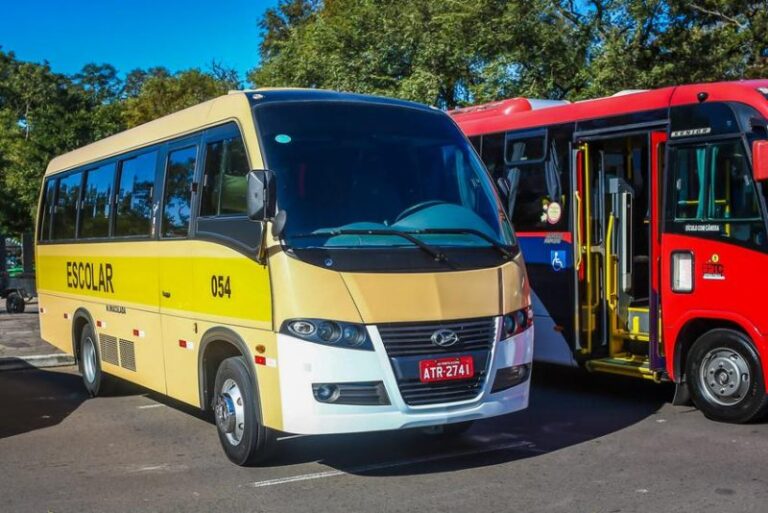 Empresa Pública de Transportes e Circulação reforça segurança no transporte escolar de Porto Alegre (RS)