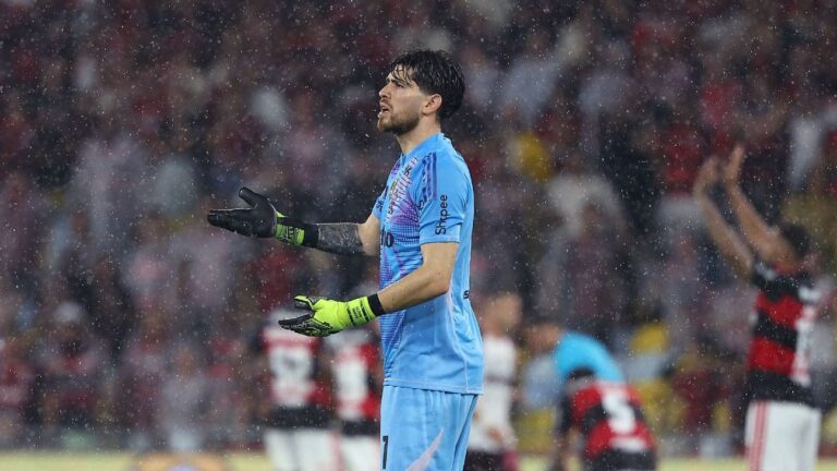 Flamengo é castigado pelo Lanús na prorrogação, perde a Recopa no Maracanã e vê pressão aumentar com 2º vice do ano