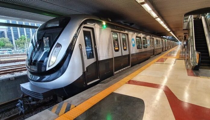 Governo do RJ cancela aumento na tarifa do metrô e mantém valor em R$ 7,90 até dezembro
