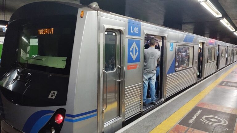 Linhas do Metrô de São Paulo seguem abertas durante toda a madrugada neste fim de semana