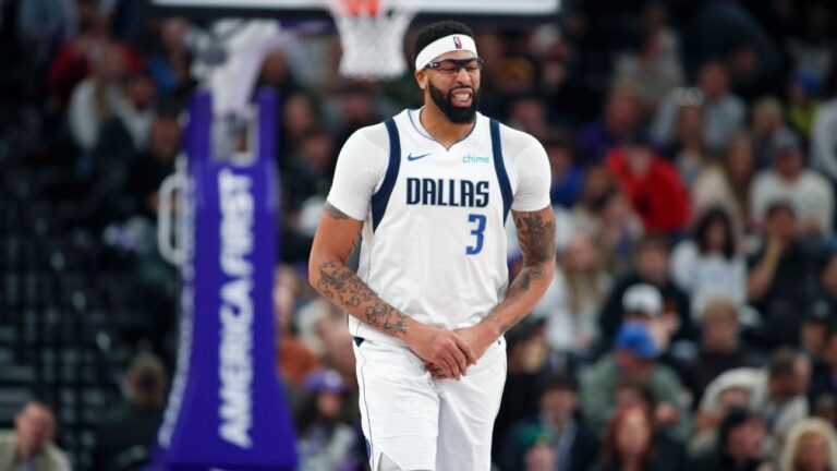 Mavericks trocam Anthony Davis com o Washington Wizards