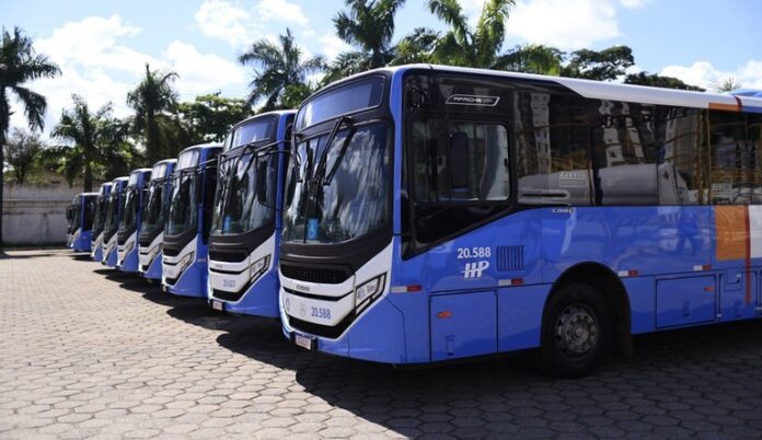 Ministério das Cidades abre novos cadastros para estados e municípios conseguirem financiamento do PAC para comprar ônibus e trens 0 km