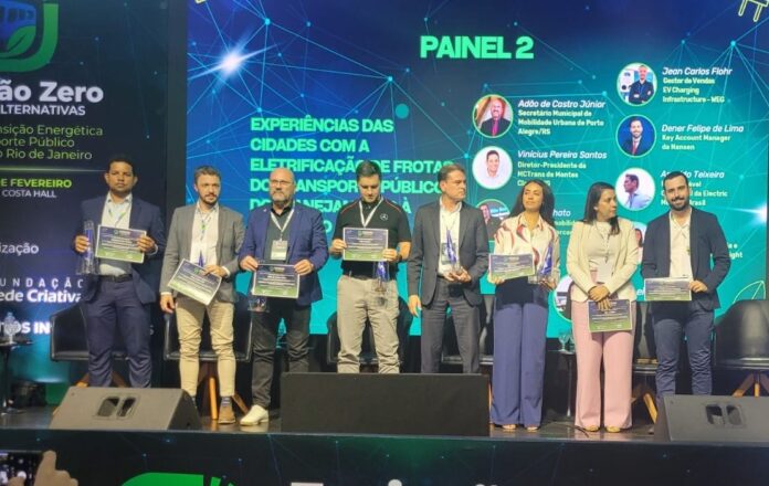 Nansen destaca limites e caminhos da eletrificação no transporte público durante Fórum do DETRO-RJ