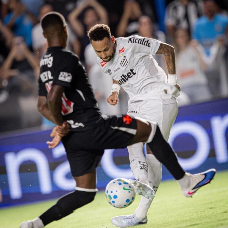 Neymar marca primeiro gol no ano, faz sinal de ‘silêncio’ e comemora à la Vinicius Jr. em Santos x Vasco