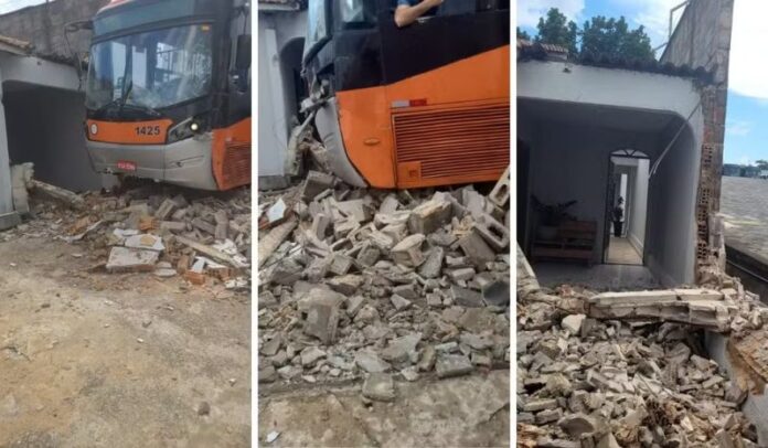 Ônibus BRT de Campinas (SP) derruba muro de imóvel no Jardim Shangai na tarde deste sábado (07)