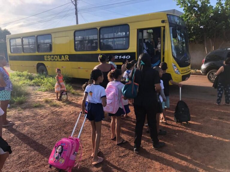 Palmas (TO) retoma transporte escolar após contratação de 17 novos ônibus
