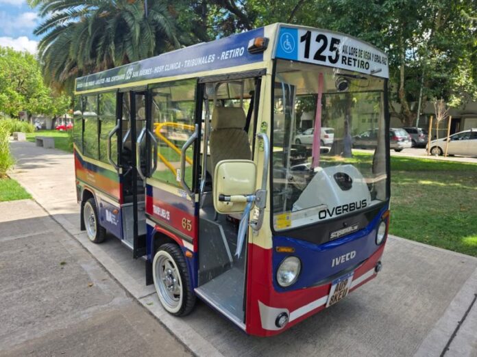 Pequeno IVECO BUS é presença emblemática no menor bairro de Buenos Aires