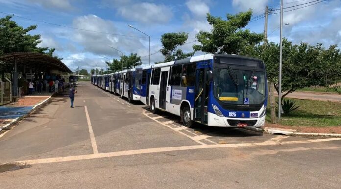 Prefeitura de Rio Branco (AC) e Empresa Ricco Transportes e Turismo renovam contrato emergencial de operação do transporte público por mais seis meses