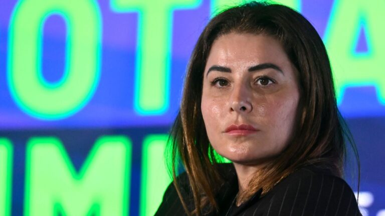 Quem é a brasileira que já foi chamada de ‘prostituta’ por cartola e virou a mulher mais poderosa do futebol
