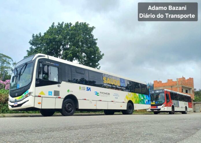 Ônibus que liga hospitais, roteirizado com conceito de transporte sob demanda, alcança 200 mil passageiros em quatro meses de operação