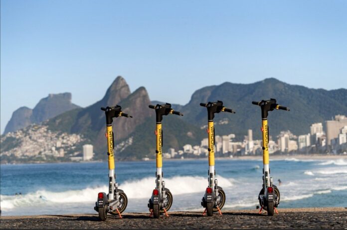 Rio de Janeiro cria sistema de patinetes elétricos compartilhados com estações e possibilidade de pagamento pelo Jaé