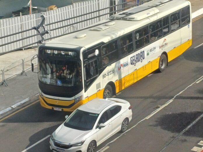 Depois de Lula e Haddad determinarem desoneração, Petrobras anuncia aumento do preço do litro do óleo diesel válido já neste sábado, 14 de março de 2026