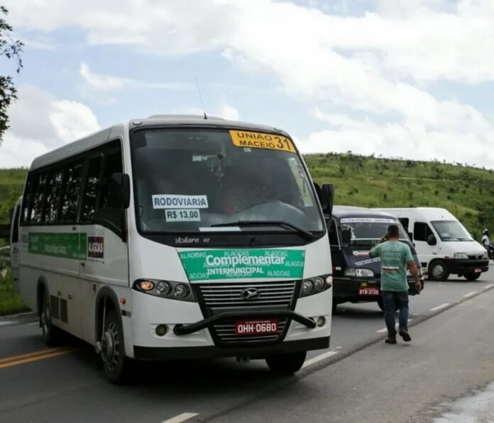 ARSAL tem novas exigências para renovar permissões do transporte complementar em Alagoas em 2026