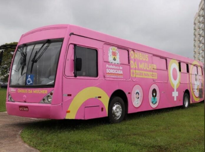 Ação com Ônibus Rosa levará atendimento e orientação às mulheres no Espaço dos Barganheiros em Sorocaba (SP) neste domingo (8)