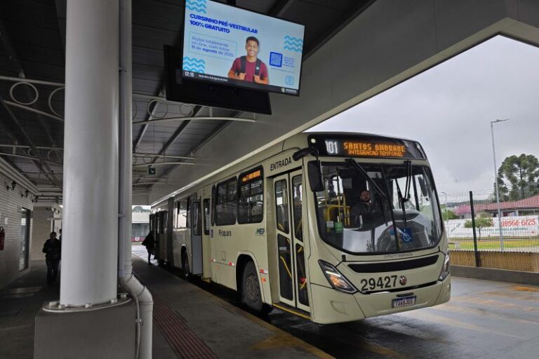 Amep inicia consulta para concessão de publicidade em ônibus da Grande Curitiba (PR)