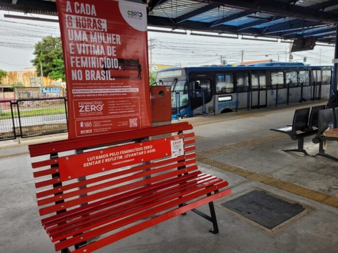 BRT Sorocaba lança campanha “Banco Vermelho” contra o feminicídio