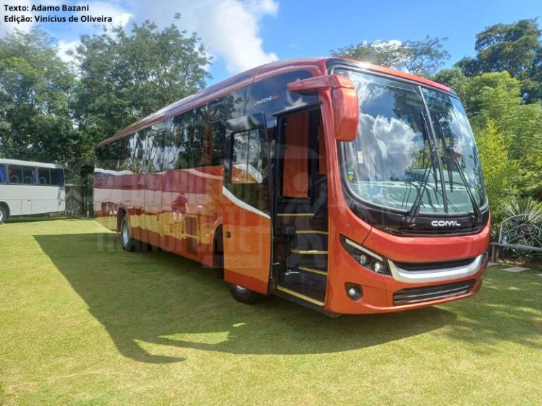 Comil apresenta dois novos modelos de ônibus para fretamento
