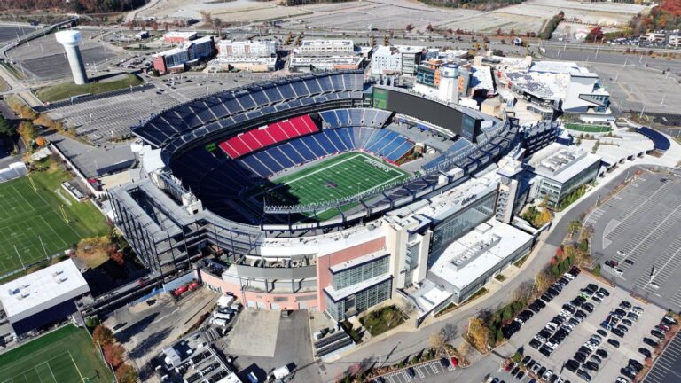 Dono dos Patriots ‘banca’ e resolve polêmica de mais de R$ 40 milhões que ameaçava estádio na Copa do Mundo