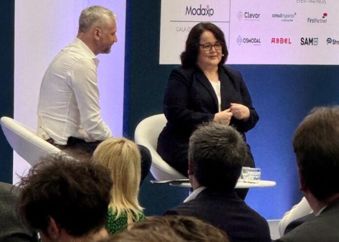 Edmonton, no Canadá, moderniza bilhetagem do transporte público com pagamento por aproximação e teto tarifário