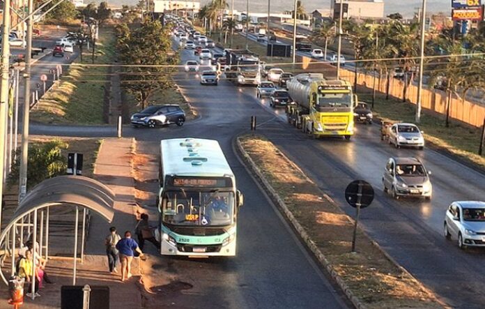 Governo de Goiás apresenta estudo para corredor exclusivo entre Luziânia e Santa Maria (DF)