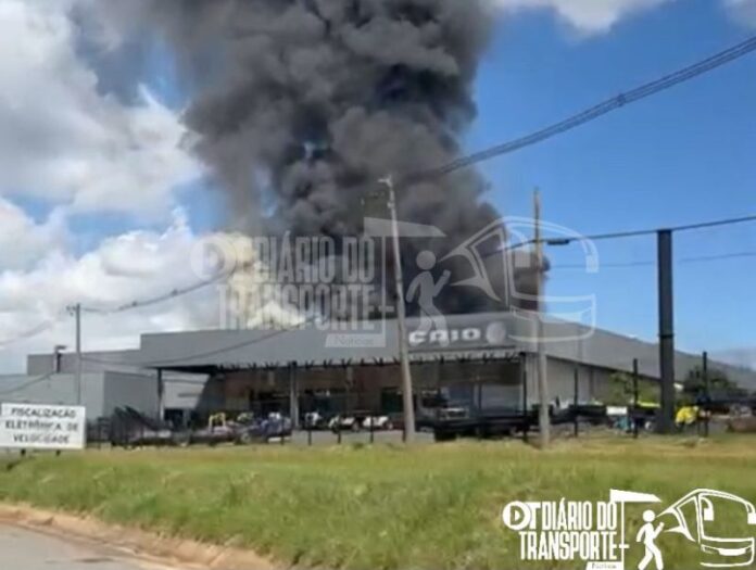 Incêndio na fábrica da Caio, em Botucatu (SP), paralisa temporariamente produção de veículos
