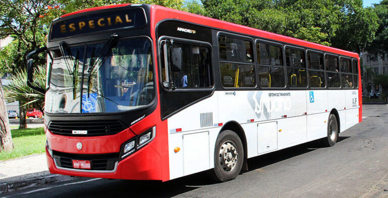 Juiz de Fora (MG) ajusta itinerários de ônibus para atender bairros afetados pelas chuvas