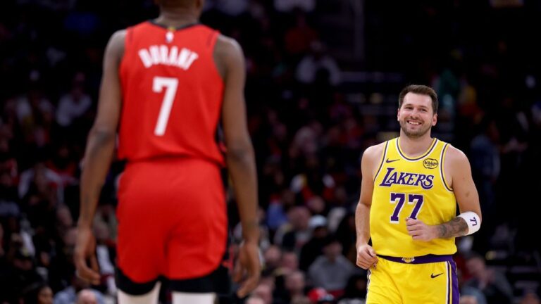Lakers ‘anulam’ Kevin Durant, batem os Rockets e abrem vantagem na Conferência Oeste