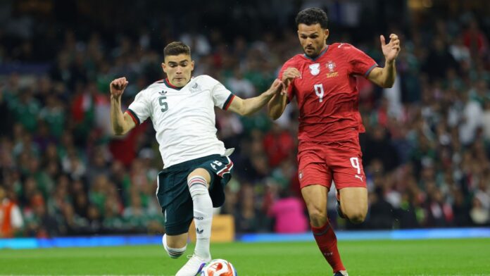 México e Portugal empatam em reinauguração de estádio de quase R$ 1 bilhão que receberá abertura da Copa do Mundo