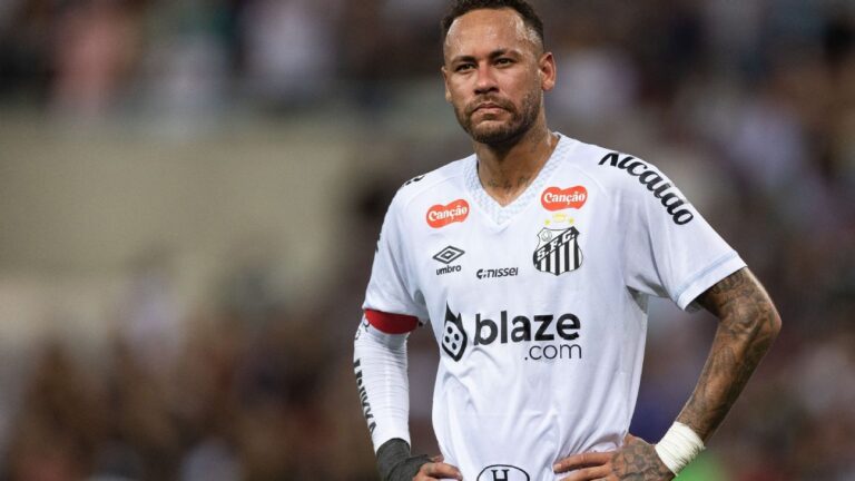 Neymar faz post criticando saída de jogador do Santos: ‘Merecia mais respeito’