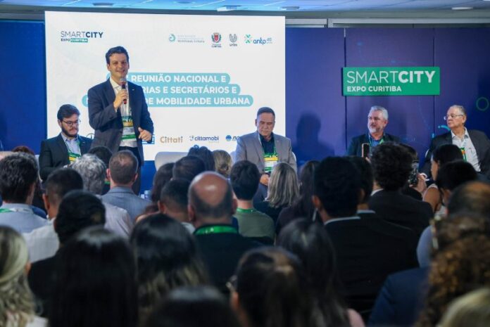 Porto Alegre (RS) participa de debate nacional sobre novo marco do transporte público em Curitiba (PR)