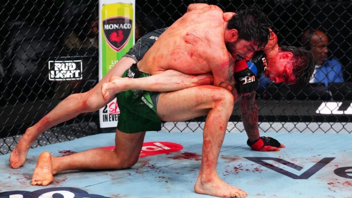 Sensação chilena aguenta até o último round, mas é derrotada no UFC Seattle em 'maior banho de sangue' do ano