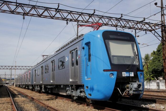 SuperVia tem trens extras para jogos no Engenhão e no Maracanã nesta terça (10) e quarta-feira (11)