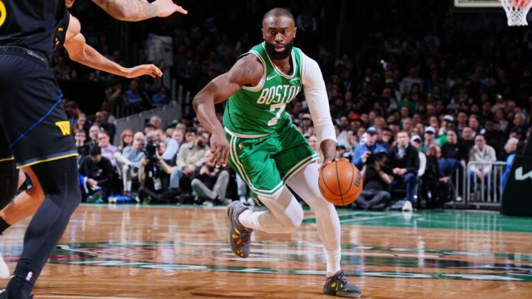 Tranquilo, tranquilo: Brown e Tatum calibram a mão, Celtics passam pelos Warriors e mantêm vice-liderança no Leste