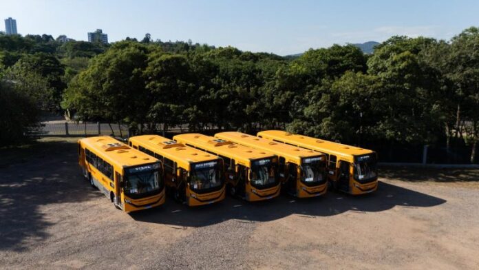 Viação Santa Clara, de Novo Hamburgo (RS), recebe cinco ônibus zero quilômetro para renovação da frota do transporte público