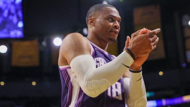 Westbrook ultrapassa lendas da NBA e se torna o 5° jogador com mais assistências na história