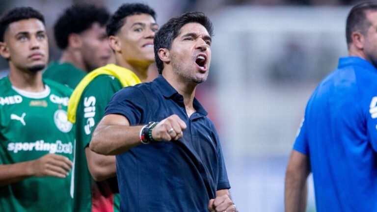 Abel responde qual ‘segredo’ do Palmeiras e se irrita com agressividade do Bahia: ‘Mas árbitro vem e dá amarelo para mim’