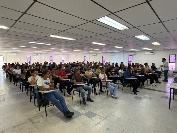 BYD recebe 400 novos profissionais e se aproxima de 4 mil empregos diretos para brasileiros no complexo industrial de Camaçari