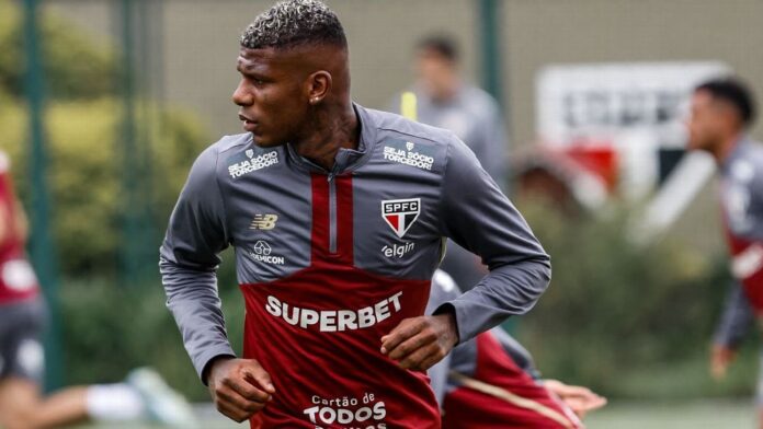 Bastidores do 'sumiço' de Arboleda no São Paulo: das propostas de clubes da Série A ao incômodo com Rui Costa