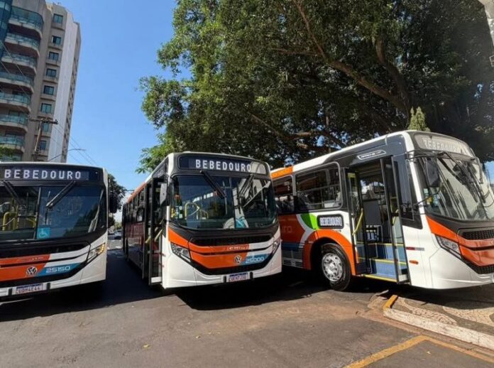 Bebedouro (SP) incorpora novos ônibus da Viação Guarulhos à frota do transporte coletivo urbano