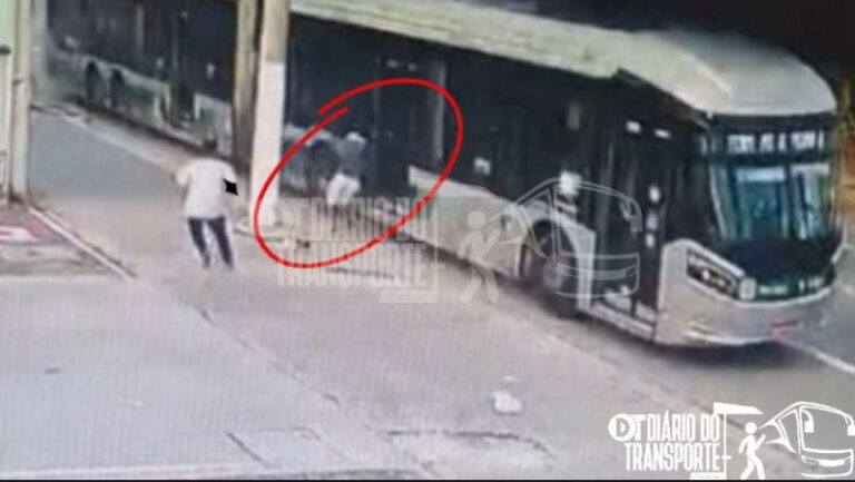 Homem é atropelado por ônibus articulado na Avenida do Cursino na manhã desta quinta-feira (02)